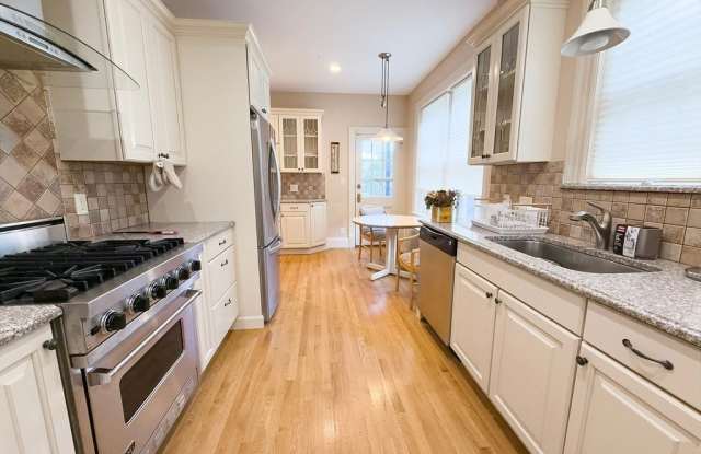 28 Marshal St photos photos