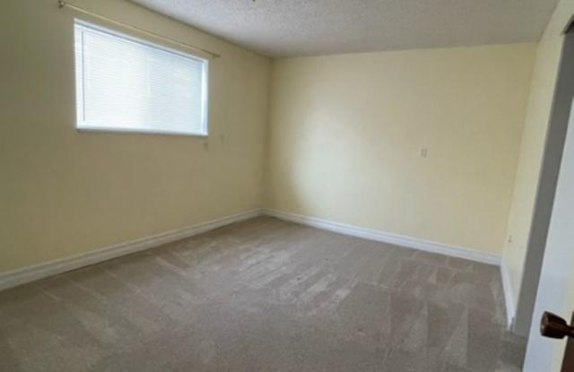 Welcome Home! Charming 2BR Townhome in Lewiston’s Orchards Area photos photos