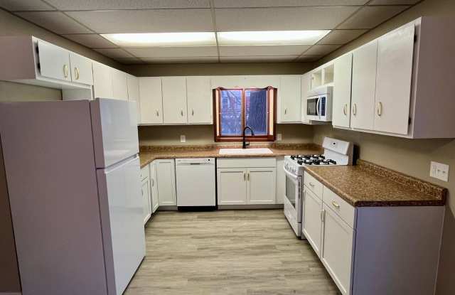4 Bed 2 Bath Single Family Home in Wausau photos photos