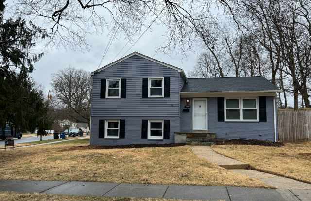 Lovely Split Level Close to Walter Reed, NIH, Rock Creek Park,  Includes Lawn Care! photos photos