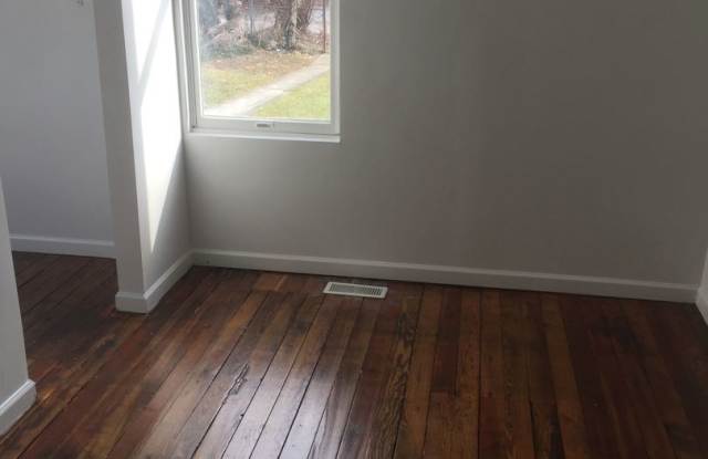 680 E. Philadelphia St., Apt. 1 Gallery 2
