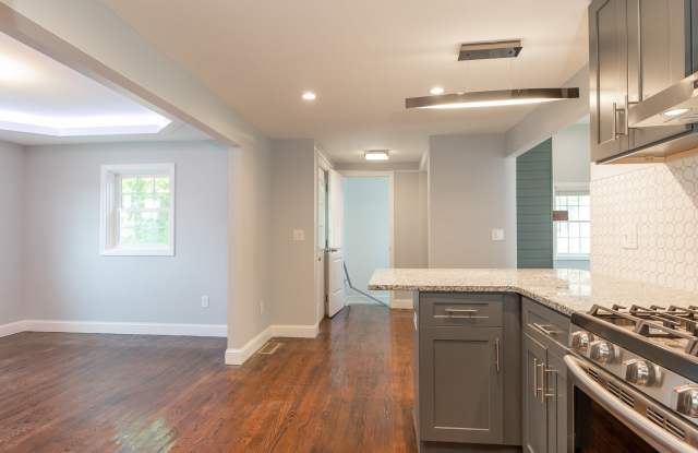 NEWLY RENOVATED RANCH Gallery 1