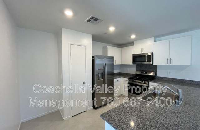 79225 Valor Ln Gallery 2