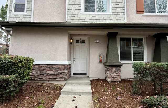 Highly Desirable 2 bed 3 bath condo in Rancho Cucamonga photos photos