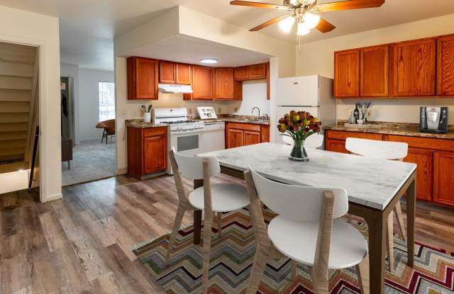 Arbor Pointe Townhomes photos photos