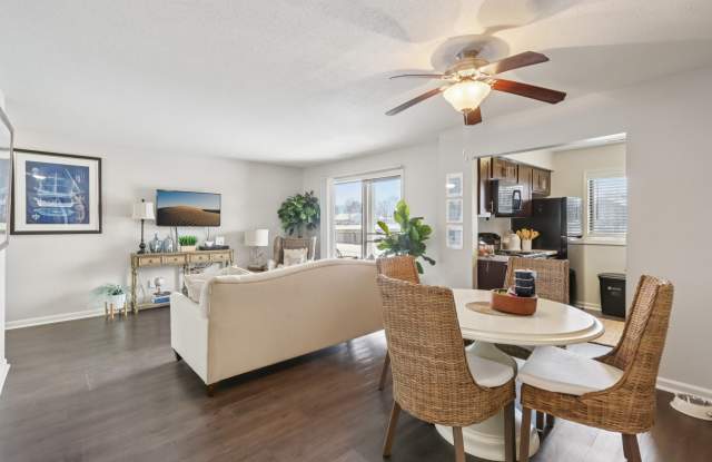 Northlake Village Gallery 3
