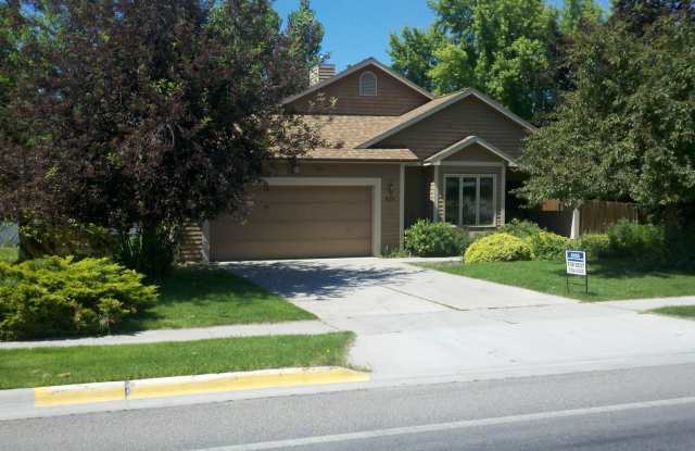 524 SW Higgins Avenue - 524 SW Higgins Ave, Missoula, MT 59801