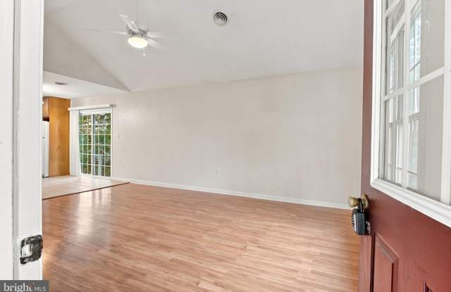 236 WARM SPRINGS Avenue Gallery 3