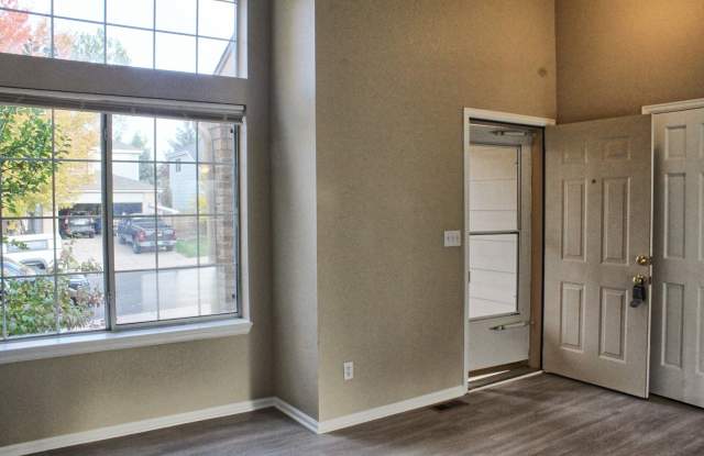 4 bed 2.5 bath Newly remodeled Clarke Farms Home Gallery 2