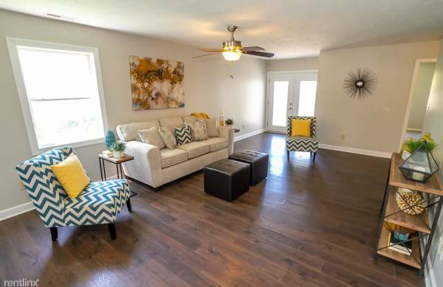 140 Meadow Glen Dr Gallery 3