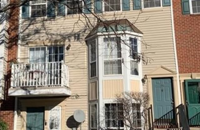 46 DOGWOOD ST - 46 Dogwood Street, Jersey City, NJ 07305
