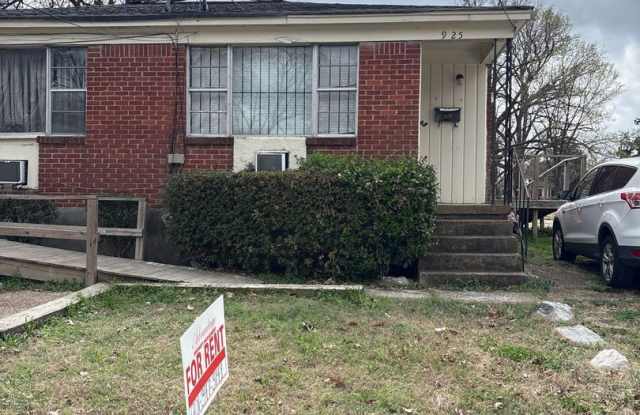 Freshly Renovated 2-bedroom 1 bath duplex photos photos