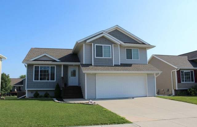 Executive 3 Bedroom 3.5 Bathroom home! - 1545 Vesti Lane, Iowa City, IA 52240