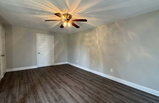 1430 NW Ozmun Gallery 3