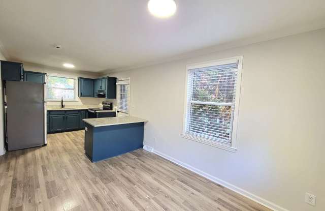Brick Ranch in Yorkmount Area near Tyvola Gallery 4