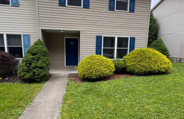 Large 3 Bedroom 2.5 Bathroom Townhouse in Burrell School District - Next to Hillcrest Country Club photos photos