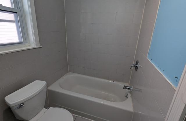 406 Wyoming Avenue - Apt #2 Gallery 2