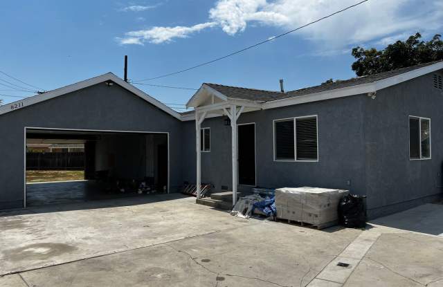 Remodeled 3 Bedroom 2 Bath House with 4 Car Garage for Rent in Whittier photos photos