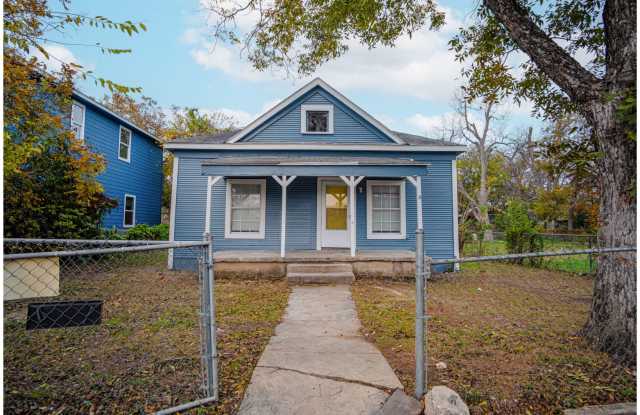 Convenient Home near Downtown's Heart photos photos