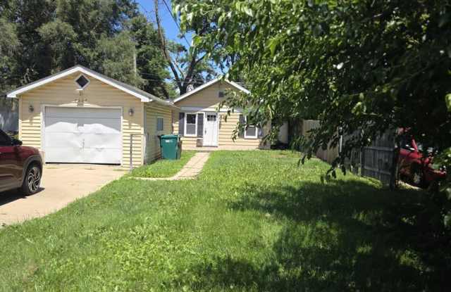Spacious 3-Bedroom Home with Dedicated Laundry & Dining Room — 50% Off Your First Month! photos photos Spacious 3-Bedroom Home with Dedicated Laundry & Dining Room — 50% Off Your First Month! photos photos