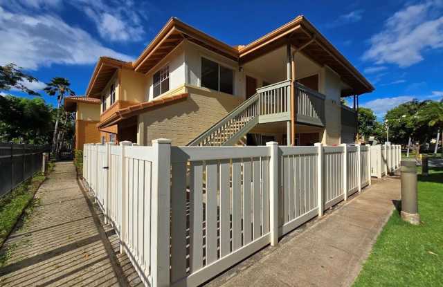 Aeloa Terrace Upstairs 3 bedroom, 2 bath unit with 2 dedicated parking stalls. photos photos