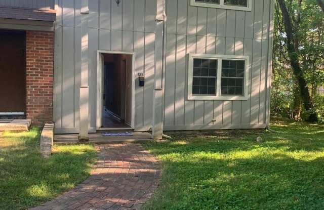 133 WOODLAKE Drive Gallery 2