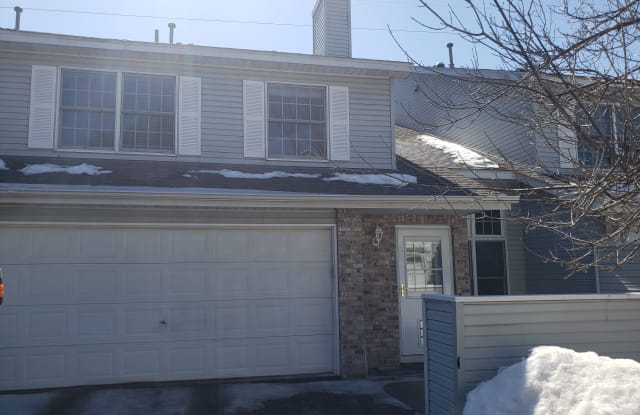 14824 58th St N Apt 2B - 14824 58th Street, Oak Park Heights, MN 55082