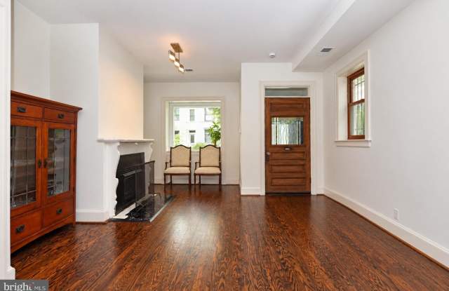 1841 ONTARIO Place NW Gallery 3