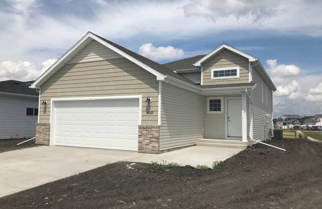 5289 10th St W - 5289 10th Street West, West Fargo, ND 58047 5289 10th St W - 5289 10th Street West, West Fargo, ND 58047