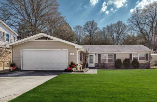11213 Hillwood Drive Southeast photos photos