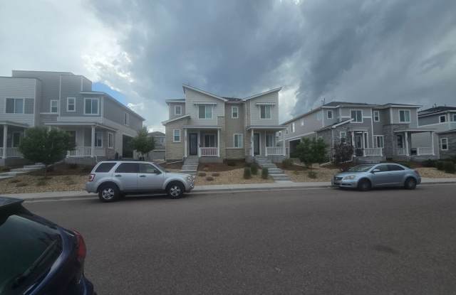 3 Bedroom town home  in Aurora photos photos
