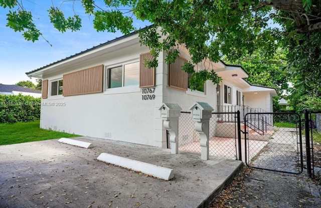 10767 NE 2nd Ave photos photos