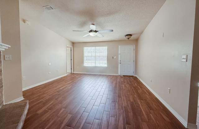 309 Adams Drive - 309 Adams Drive, Crestview, FL 32536