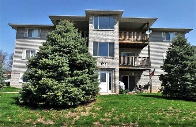 AVAILABLE FALL 2025!! 2 Bedroom, 1 Bath Condominium in Coralville photos photos