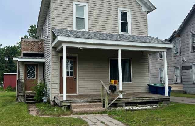 4 Bedroom 2 Bath House Available in Wausau NOW! photos photos