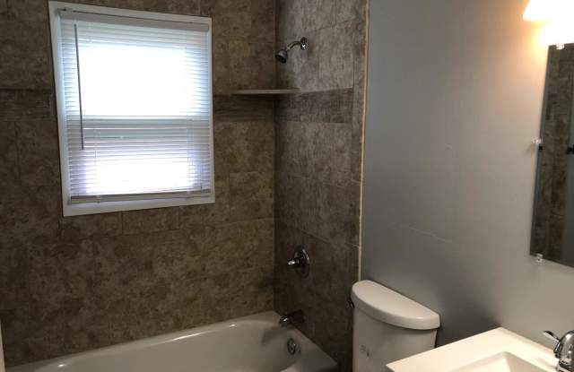 8304-8306 Damascus Cir Gallery 4