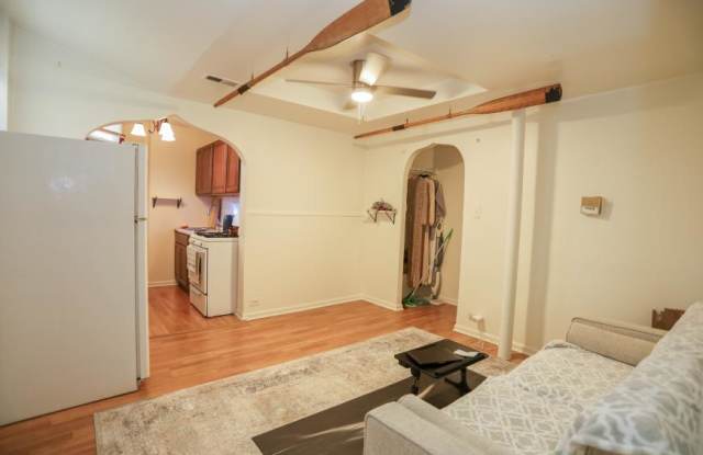 6225 North Francisco Gallery 1
