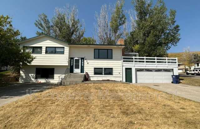 1412 3rd West Hill Dr - 1412 3rd West Hill Drive, Great Falls, MT 59404