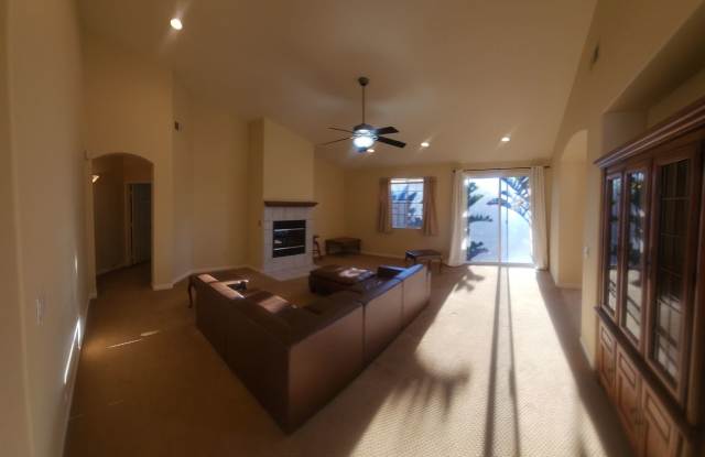 Beautiful home in Sunset Terrace for Rent! Gallery 4