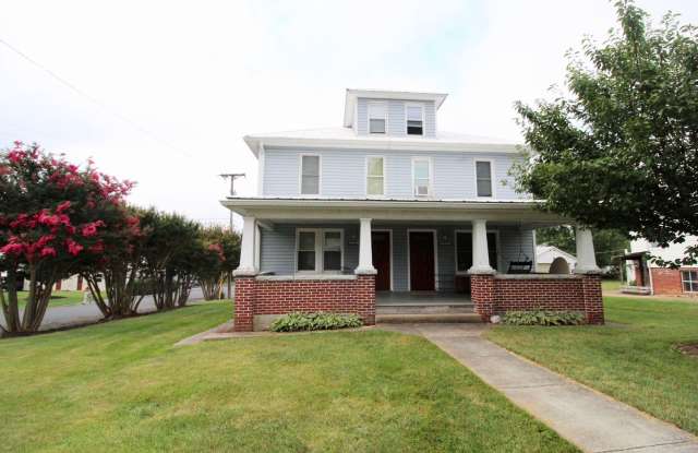 Fantastic charming home for rent, all utilities included except electric!! - 1131 Shenandoah Street photos photos