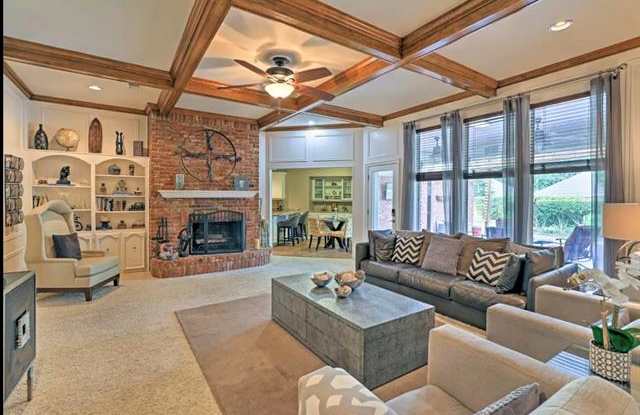 1902 Springbranch Drive Gallery 3