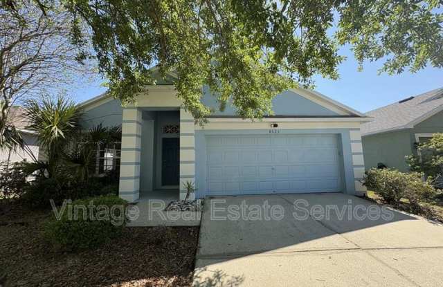 8523 Canterbury Lake Blvd - 8523 Canterbury Lake Boulevard, Palm River-Clair Mel, FL 33619