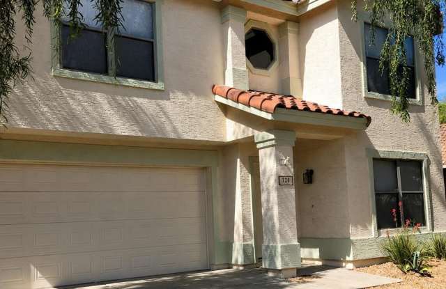 728 E ROSE MARIE Lane photos photos