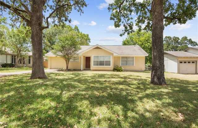 728 Mary Lake Drive Gallery 1