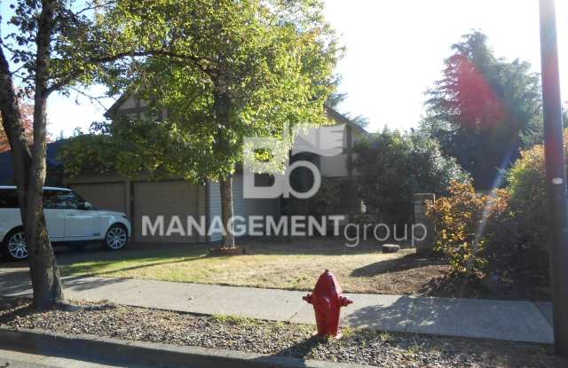 Traditional Tualatin Home With Spacious Backyard Located In Fox Hills Subdivision. - 19800 Southwest 57th Avenue, Tualatin, OR 97062