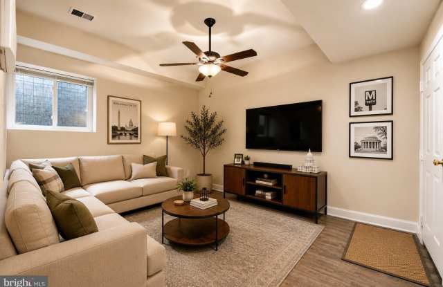 2834 R Street SE photos photos