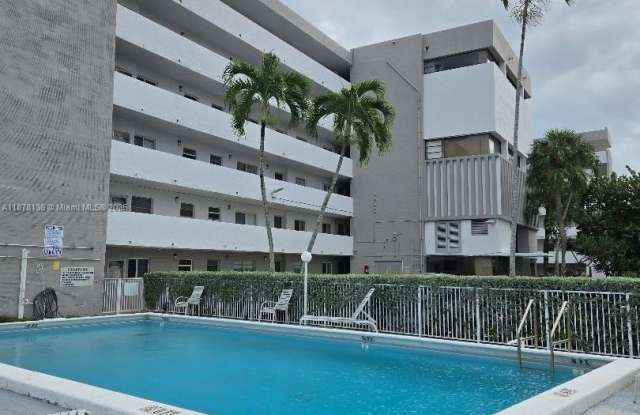 4000 NE 169th St - 4000 Northeast 169th Street, North Miami Beach, FL 33160