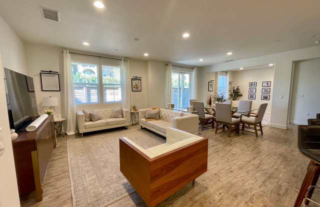 A Beautiful Buellton Townhome Gallery 4