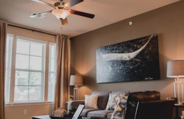 3012 Creek Bend Dr Gallery 2