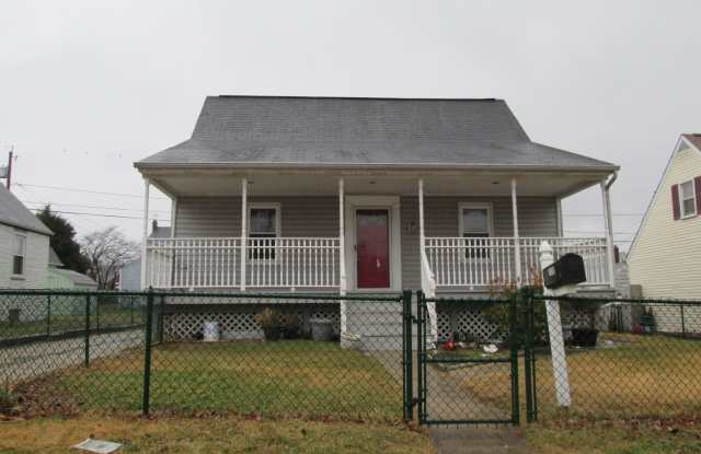 Charming Three-Bedroom Cape Cod-Style Dundalk Home w/ Porch! Gallery 1